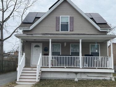 132 Pleasant St, Fairhaven, MA 02719