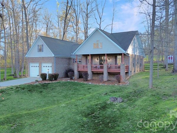 1520 Weatherwood Drive , Lincolnton, NC 28092