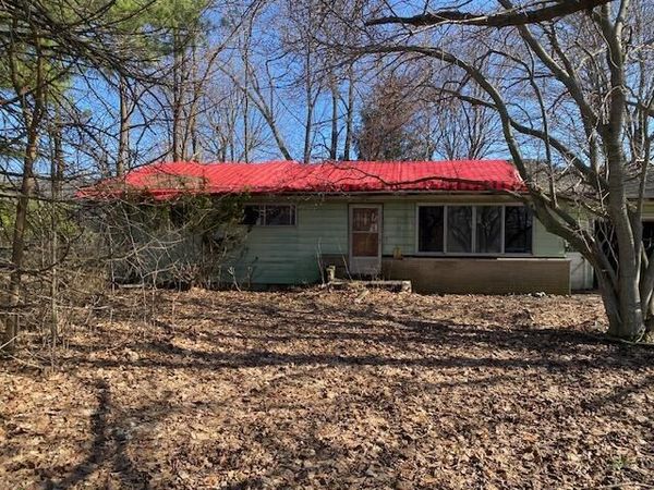 4576 E Snow Road, Berrien Springs, MI 49103