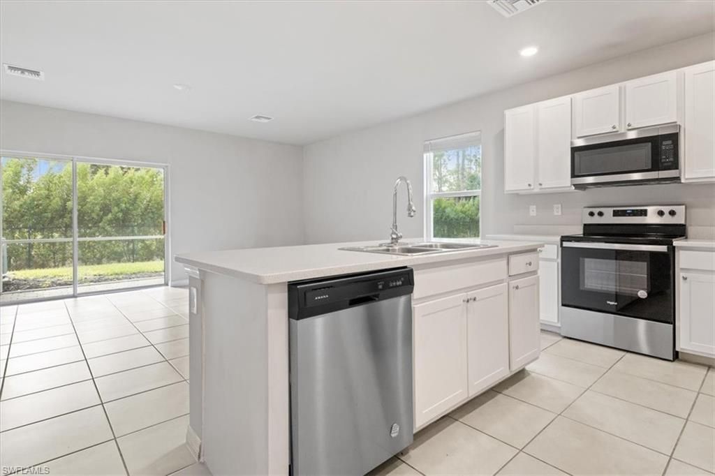 15245 Wildflower Cir, Naples, FL 34119 Photo