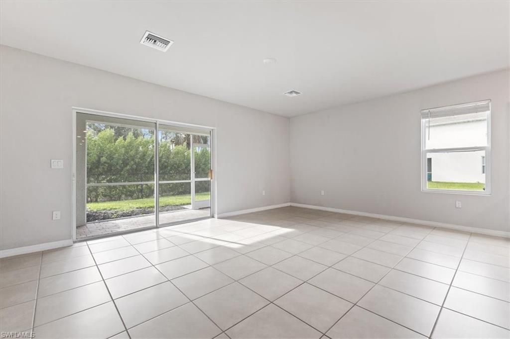 15245 Wildflower Cir, Naples, FL 34119 Photo