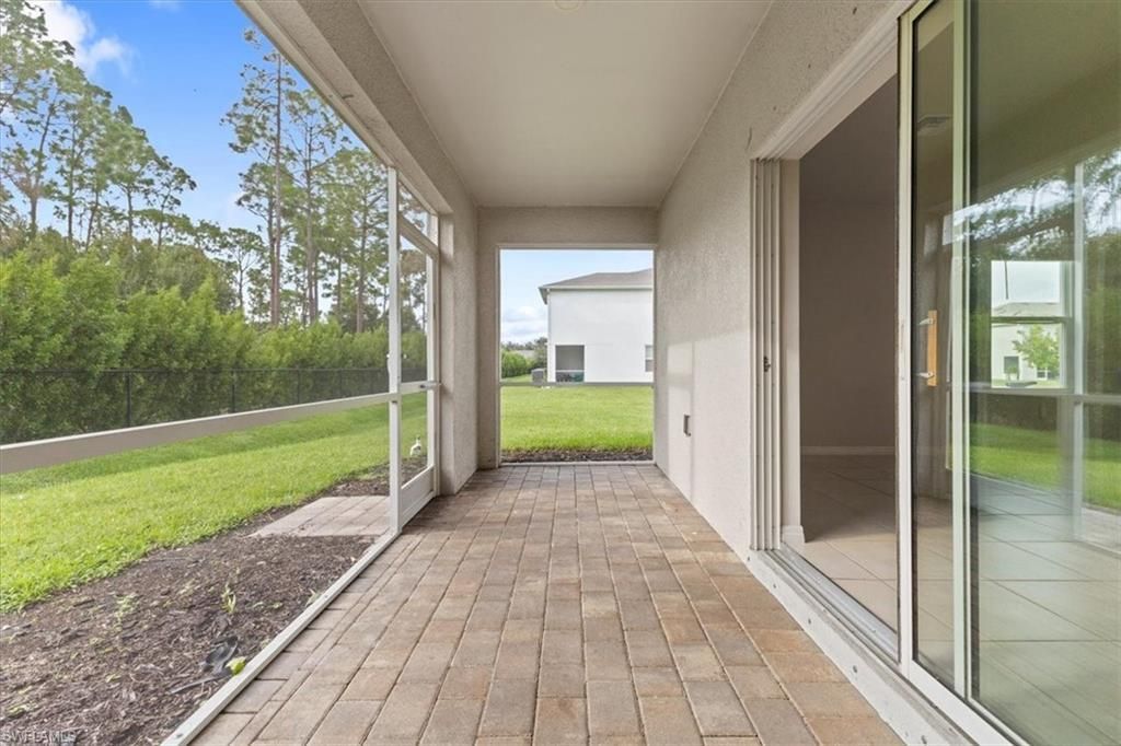 15245 Wildflower Cir, Naples, FL 34119 Photo