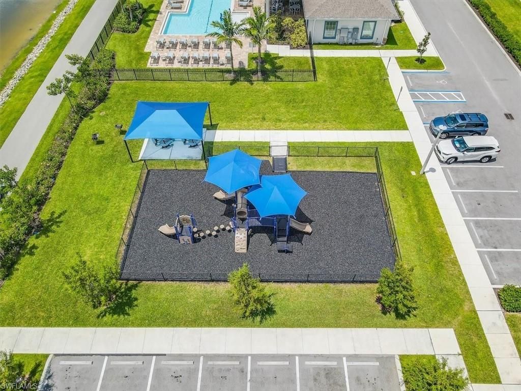 15245 Wildflower Cir, Naples, FL 34119 Photo