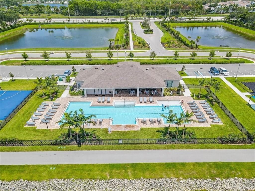 15245 Wildflower Cir, Naples, FL 34119 Photo