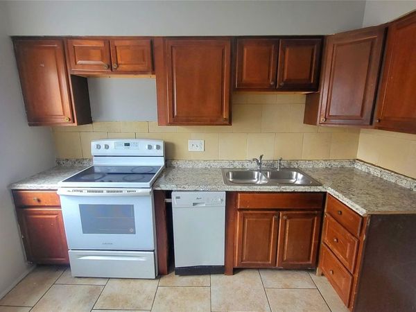 174 South Avenue, Unit Apt 2, Poughkeepsie, NY 12601