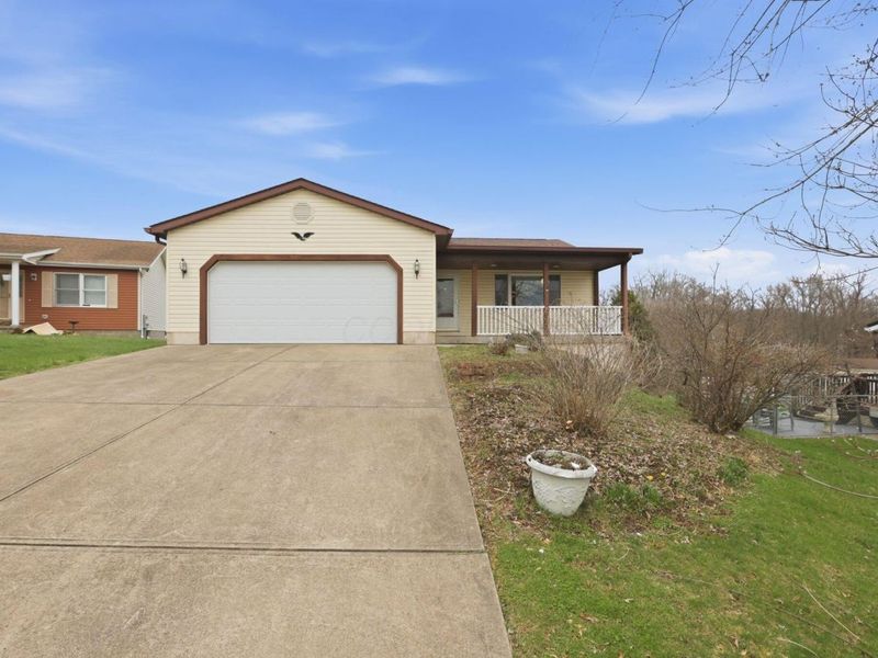 978 Blueberry Court, Newark, OH 43055 Photo 3