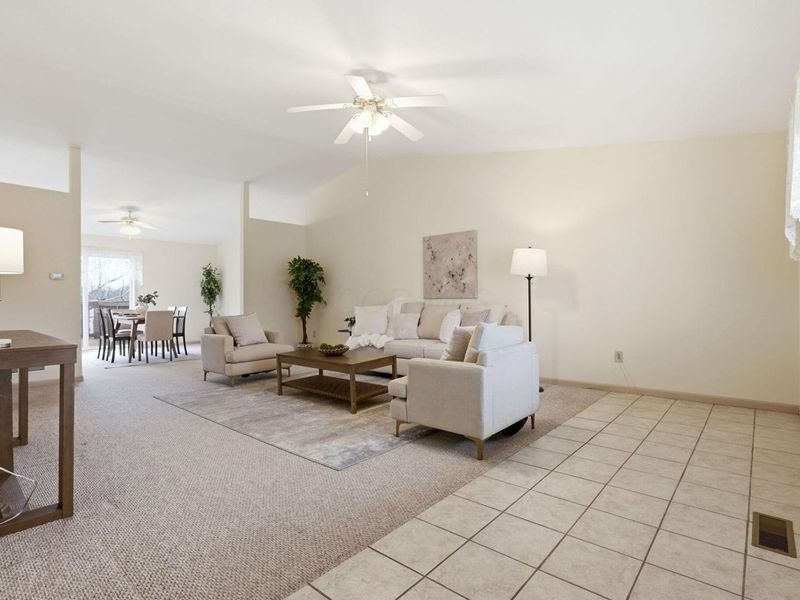 978 Blueberry Court, Newark, OH 43055 Photo 6