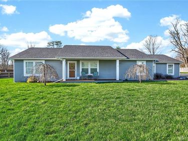 3532 S Clarksville Road, Clarksville, OH 45113