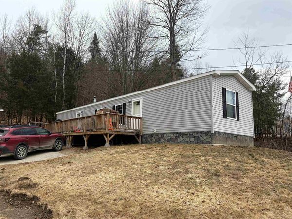 14 Hilltop Manor Mobile Home Park, Littleton, NH 03561