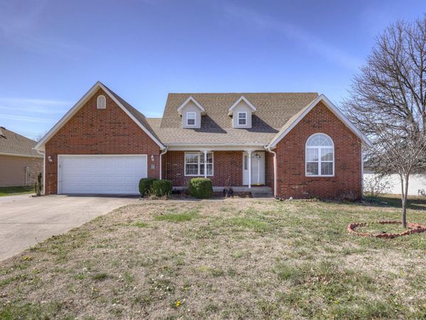 2716 E Kennedy Street , Joplin, MO 64801