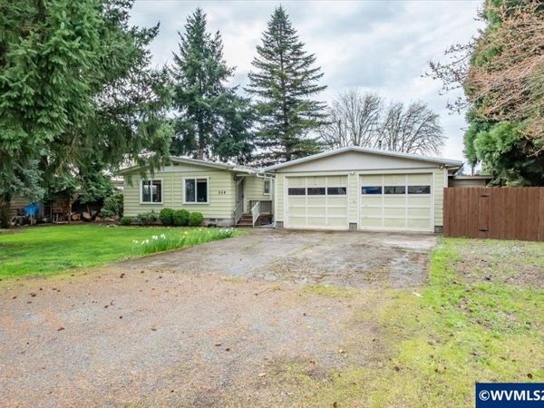 304 Moyer St, Brownsville, OR 97327