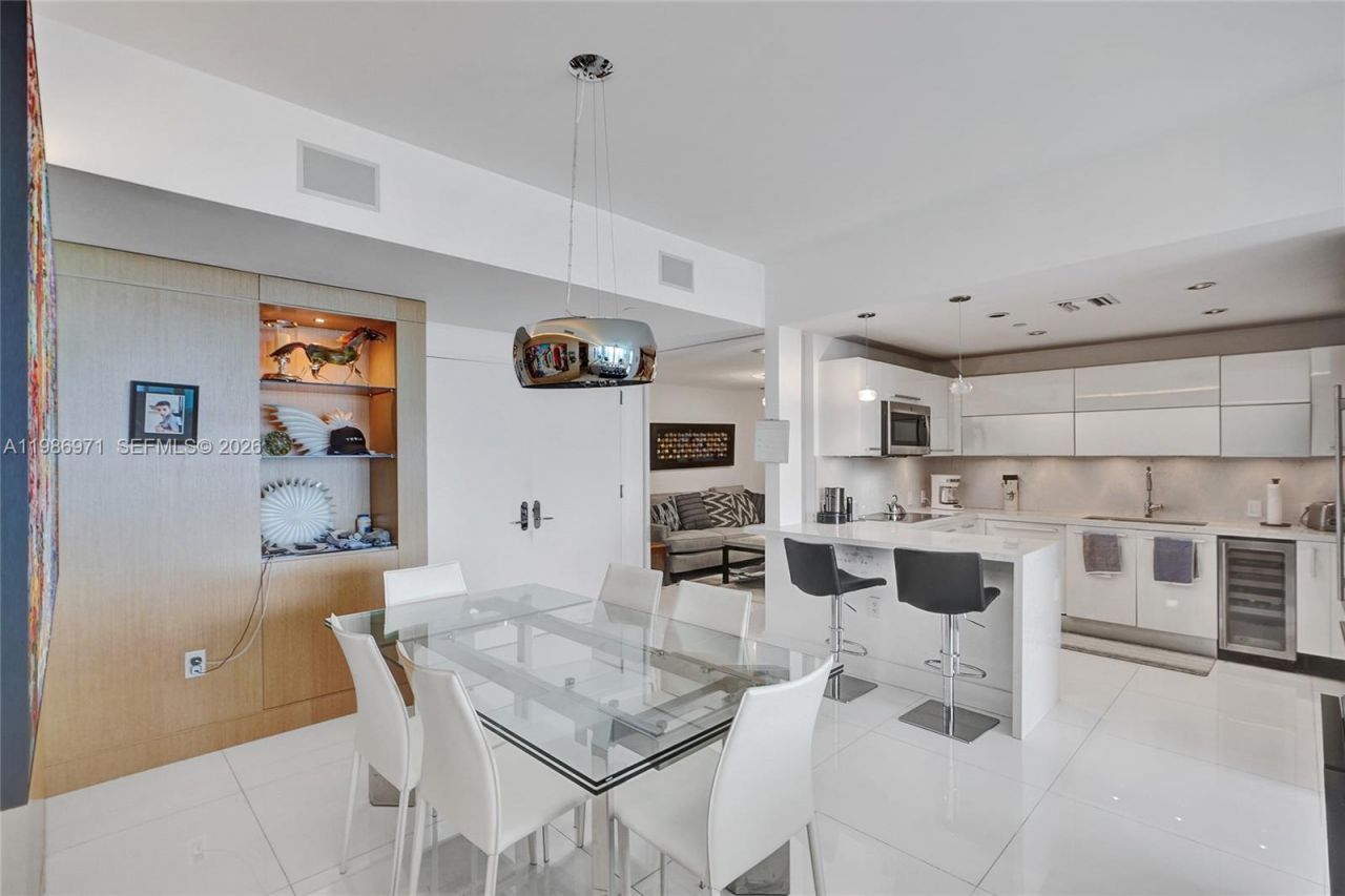 17121 Collins Ave , Unit 3206, Sunny Isles Beach, FL 33160 Photo