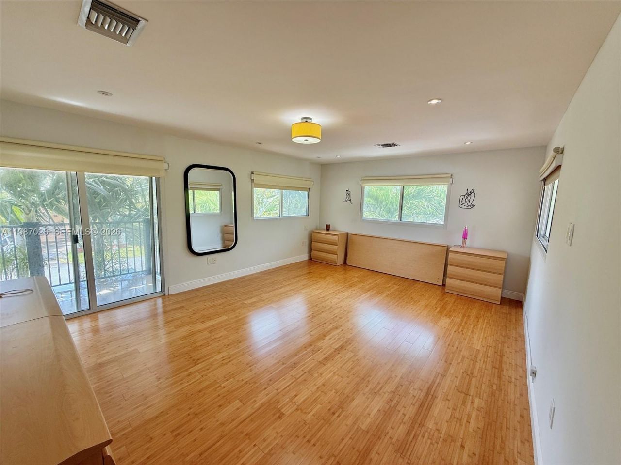 211 189th Ter , Sunny Isles Beach, FL 33160 Photo