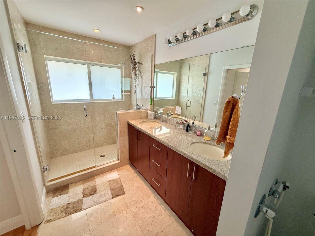 211 189th Ter , Sunny Isles Beach, FL 33160 Photo