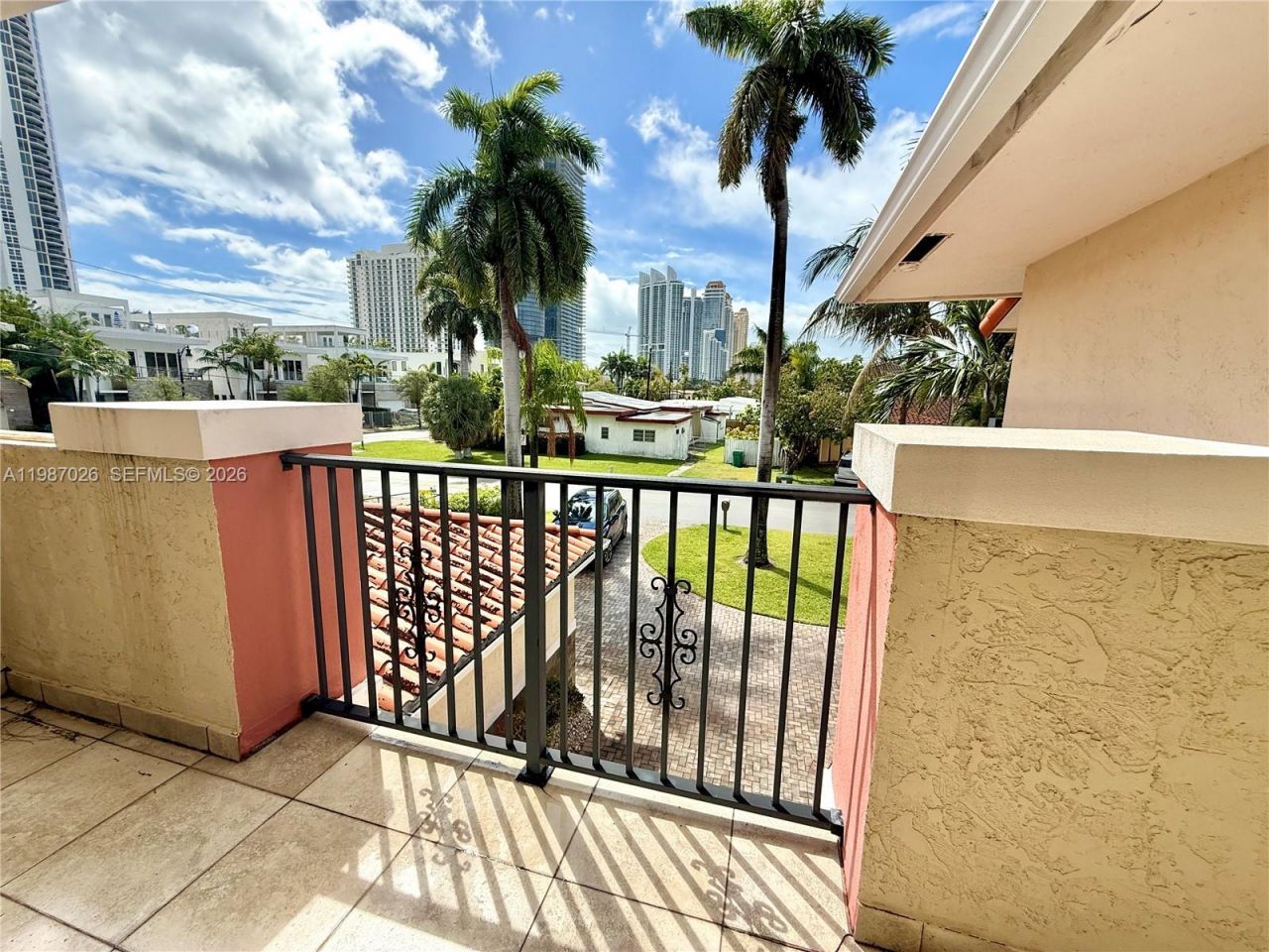 211 189th Ter , Sunny Isles Beach, FL 33160 Photo