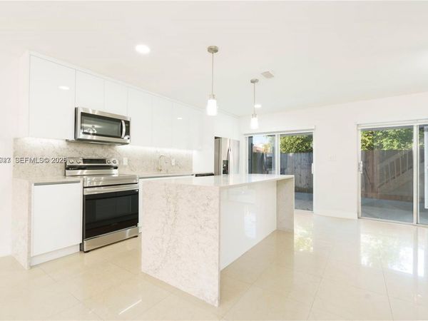 6080 W 26th Ct , Unit 101-9, Hialeah, FL 33016