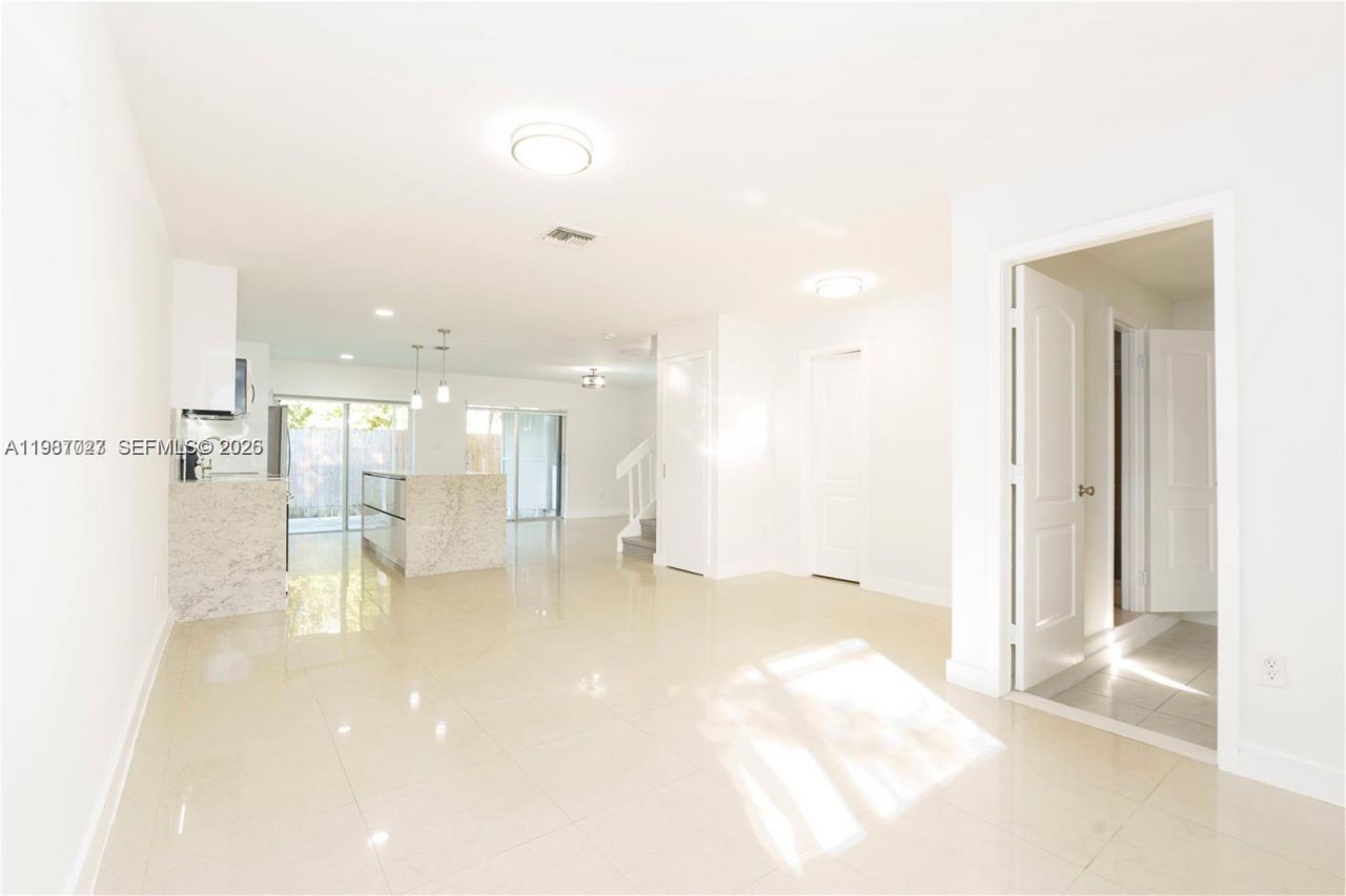 6080 W 26th Ct, Unit 101-9, Hialeah, FL 33016 Photo