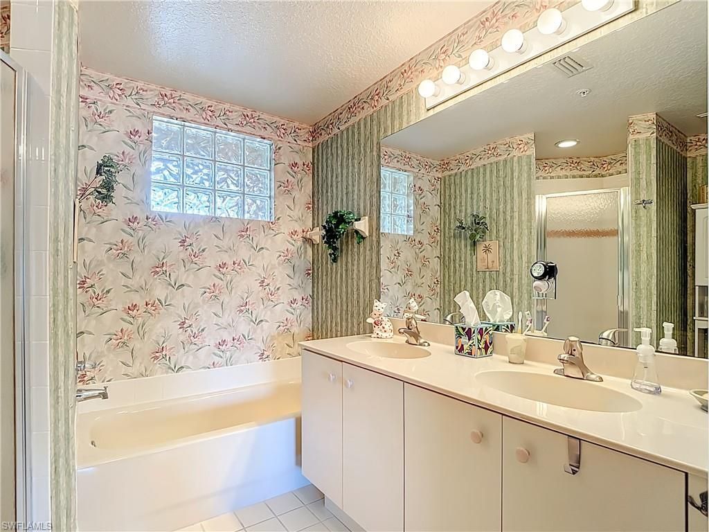 6930 Huntington Lakes Cir, Unit 104, Naples, FL 34119 Photo