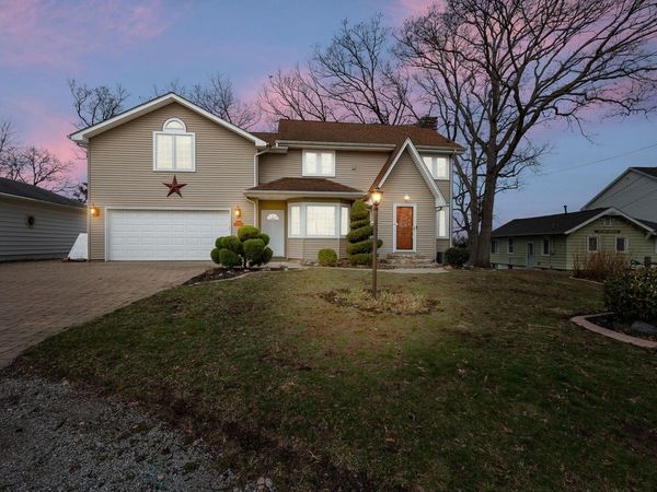 1080 Lane 210 Hamilton Lake, Hamilton, IN 46742