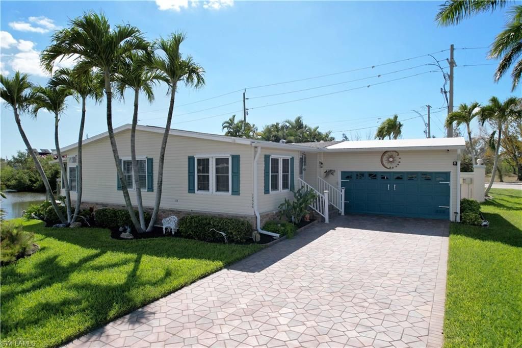 17520 Azalea Ln, Fort Myers Beach, FL 33931 Photo