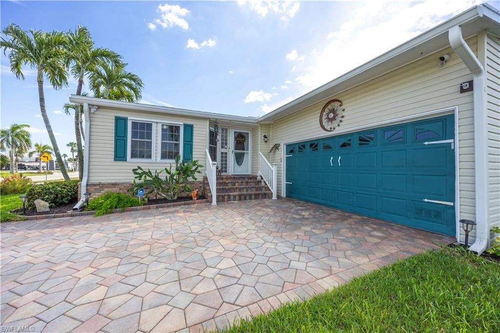 17520 Azalea Ln, Fort Myers Beach, FL 33931 Photo