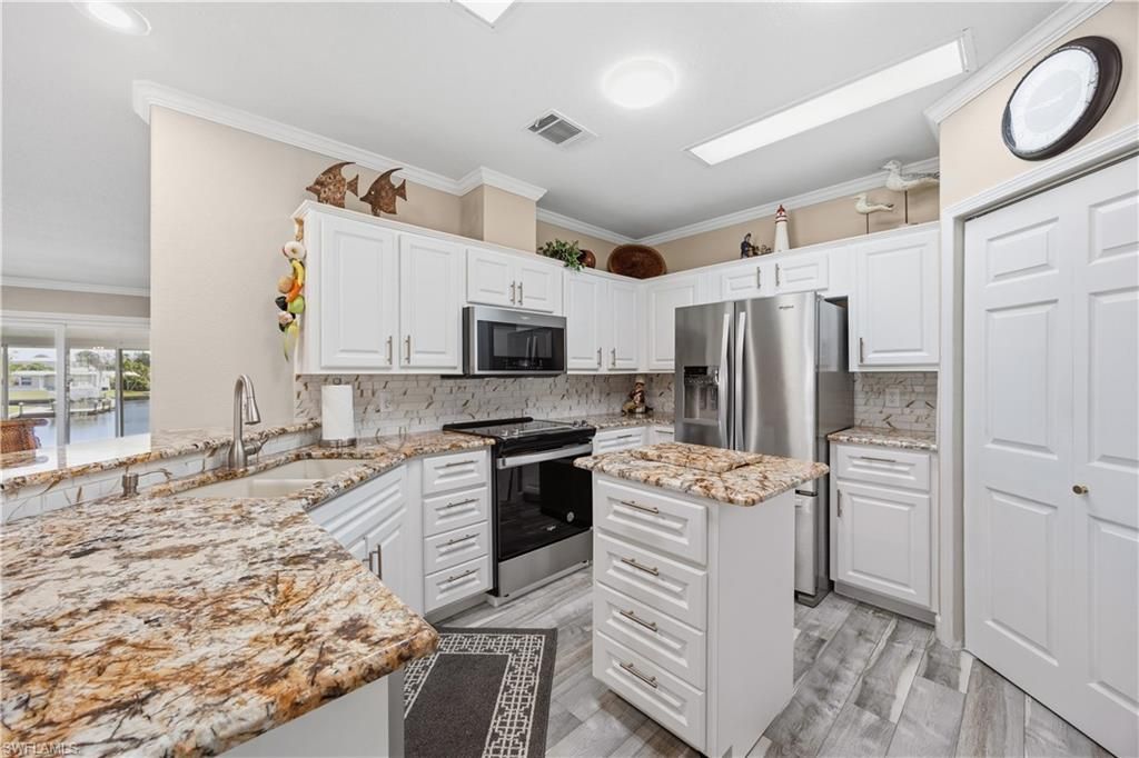 17520 Azalea Ln, Fort Myers Beach, FL 33931 Photo