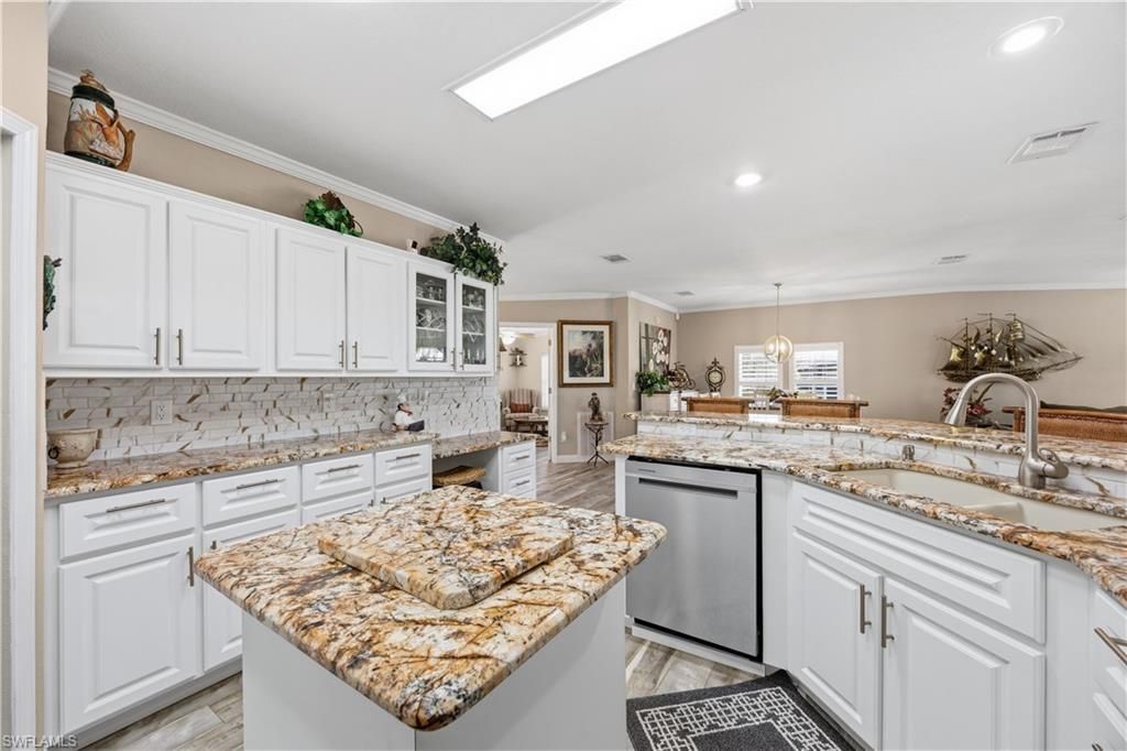 17520 Azalea Ln, Fort Myers Beach, FL 33931 Photo