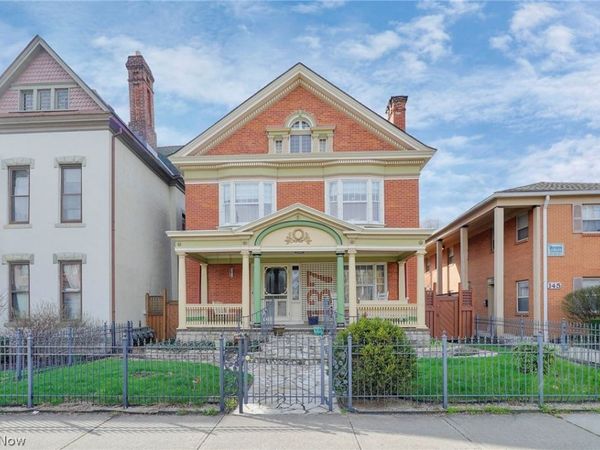 137 King Avenue , Columbus, OH 43201