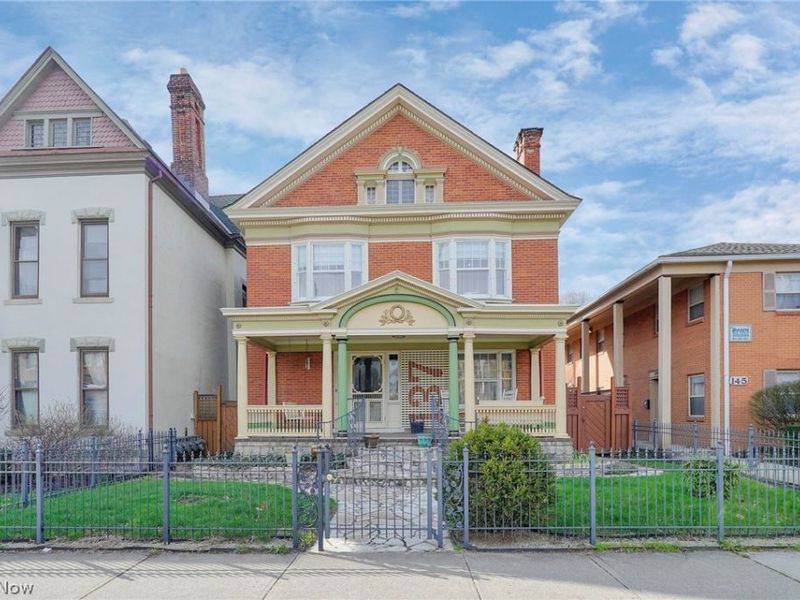 137 King Avenue, Columbus, OH 43201 Photo 1