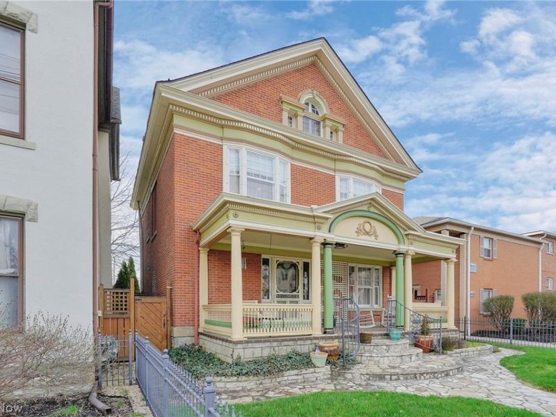 137 King Avenue, Columbus, OH 43201 Photo 2