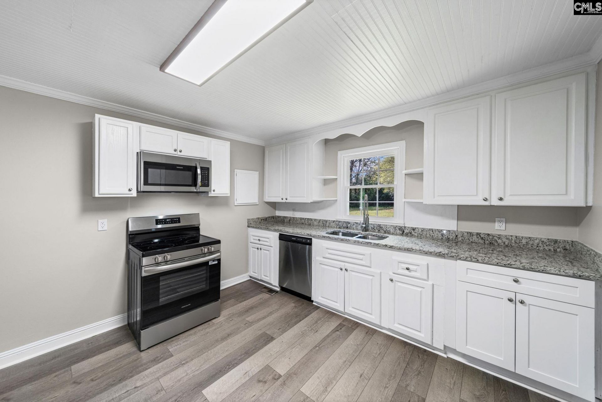 66 Elizabeth Street  Photo 13