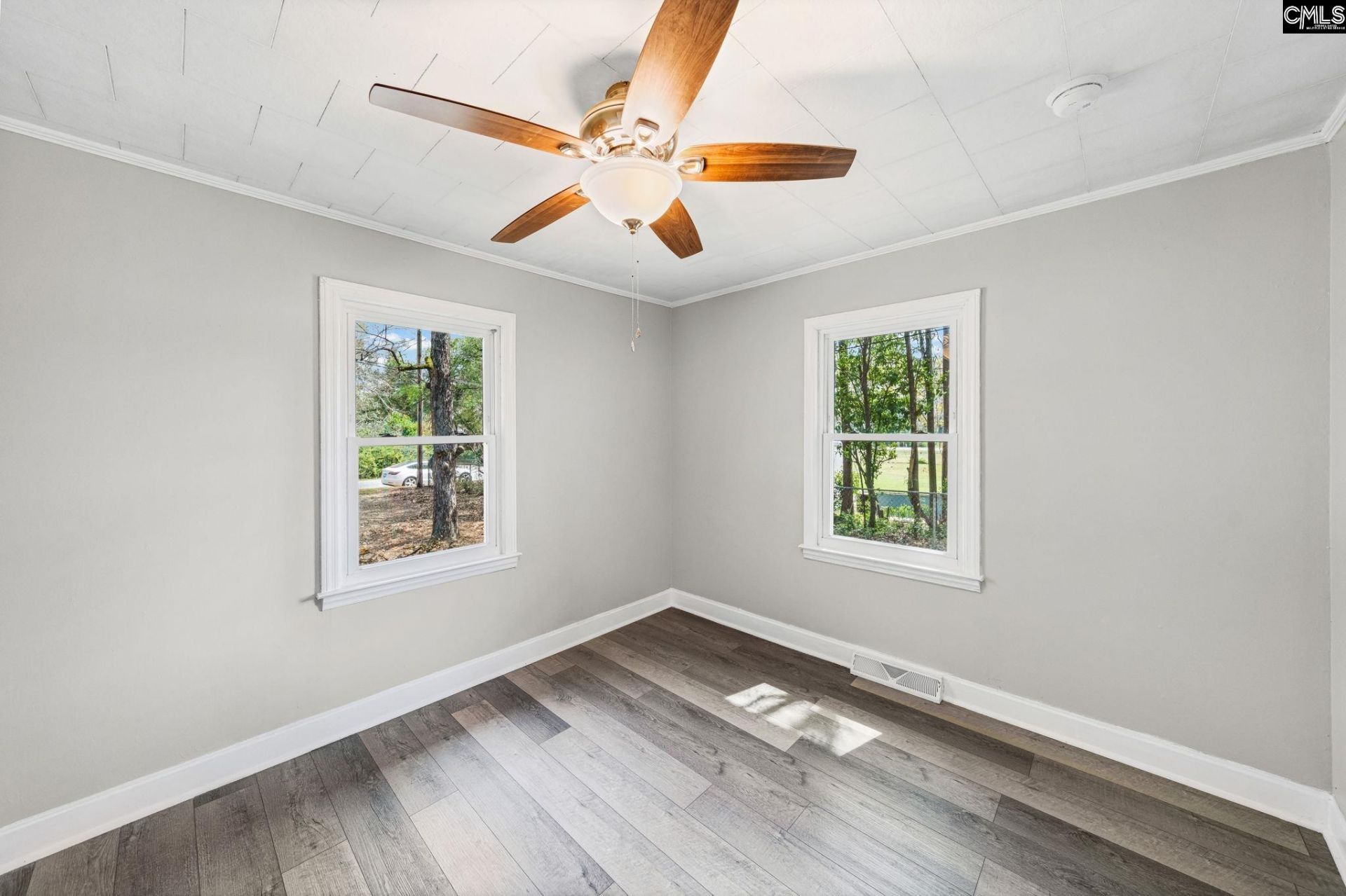 66 Elizabeth Street  Photo 17