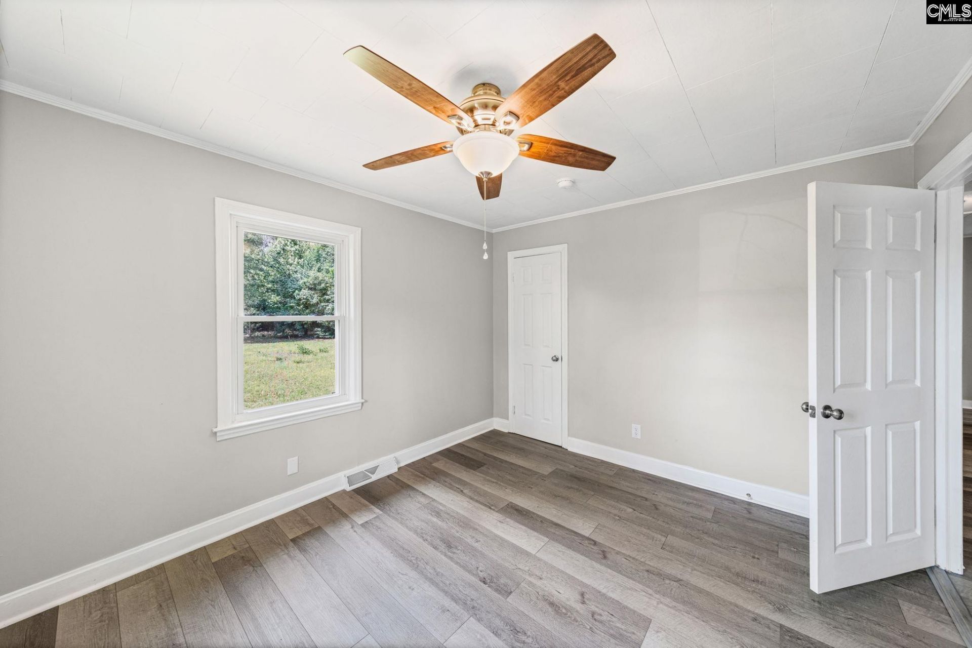 66 Elizabeth Street  Photo 19