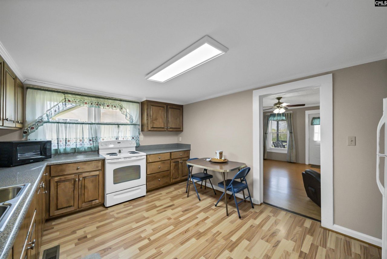 2032 Piedmont Street  Photo 10