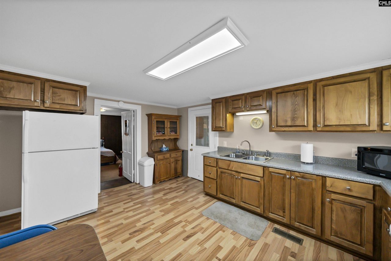 2032 Piedmont Street  Photo 11