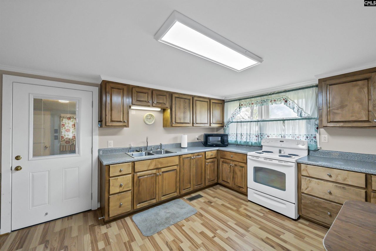 2032 Piedmont Street  Photo 12