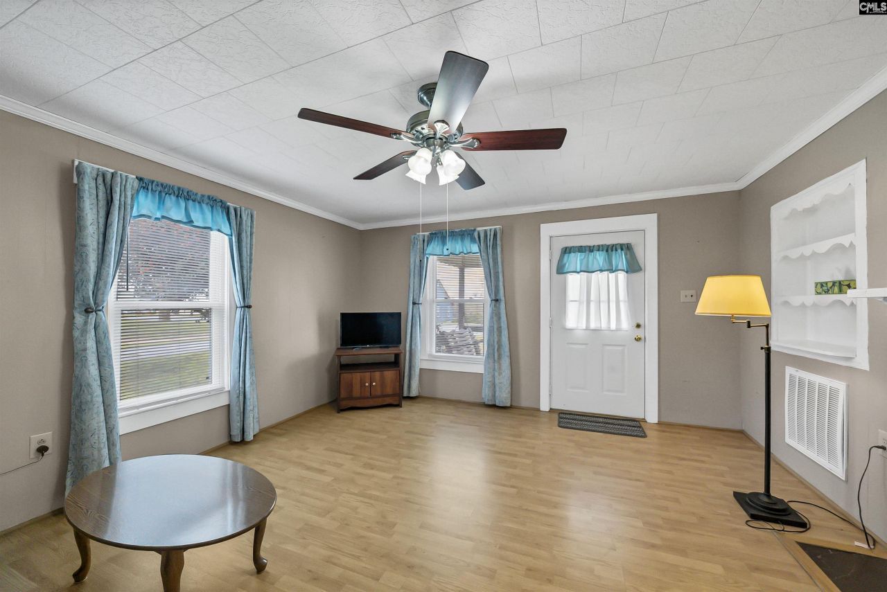 2032 Piedmont Street  Photo 7