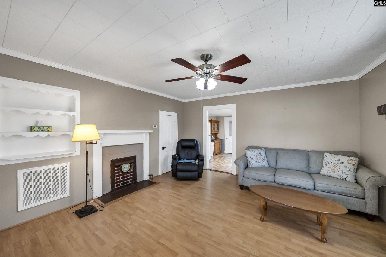 2032 Piedmont Street  Photo 8