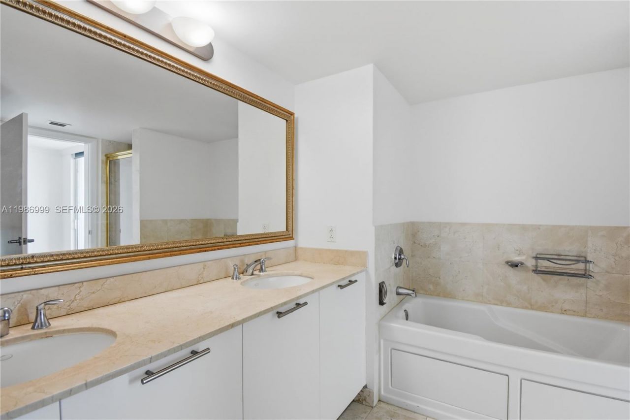 1800 N Bayshore Dr, Unit 3115, Miami, FL 33132 Photo