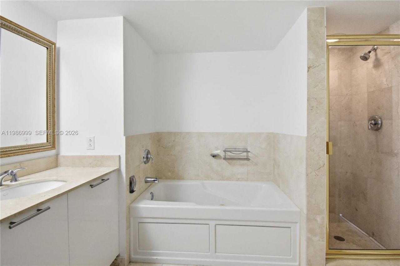 1800 N Bayshore Dr, Unit 3115, Miami, FL 33132 Photo