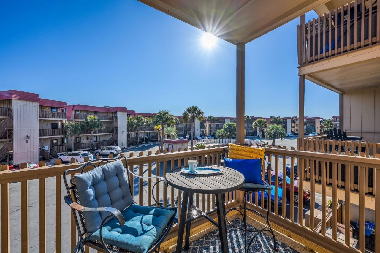 6309 Ocean Blvd. N Photo 10