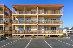 6309 Ocean Blvd. N photo 4