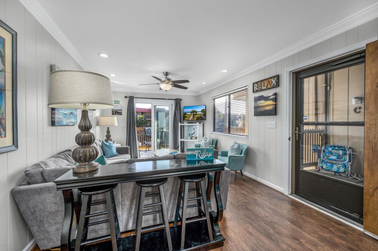 6309 Ocean Blvd. N Photo 7