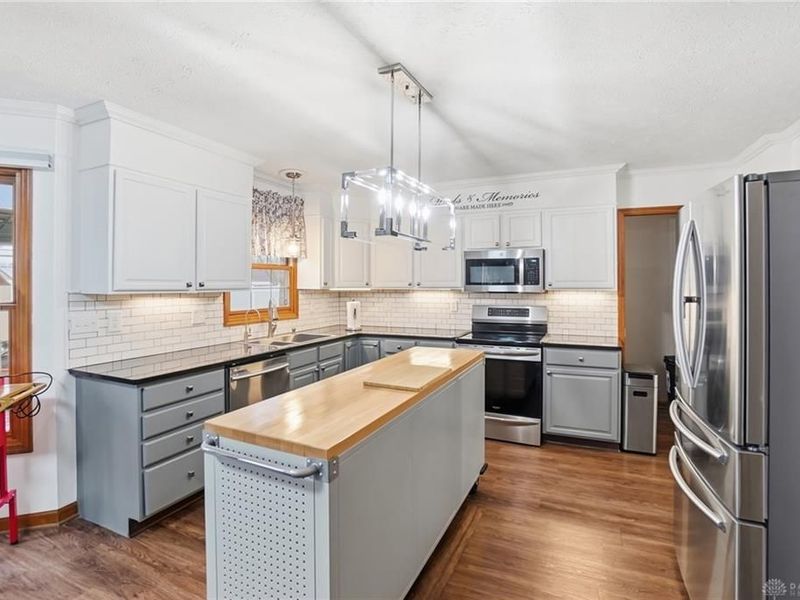 214 Old Carriage Drive, Englewood, OH 45322 Photo 7