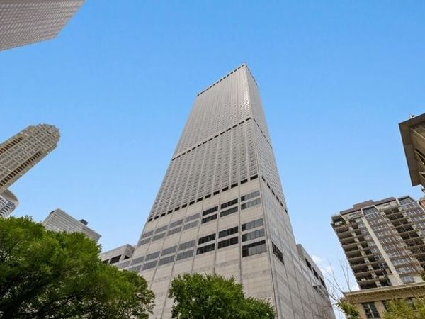 180 E PEARSON Street , Unit 6907, Chicago, IL 60611