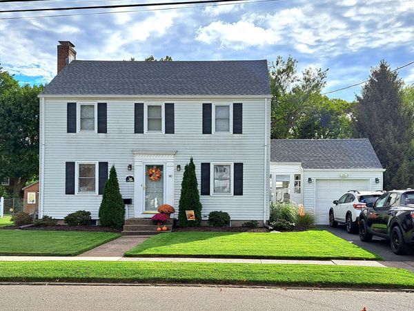 90 Colonial, Hamden, CT 06518