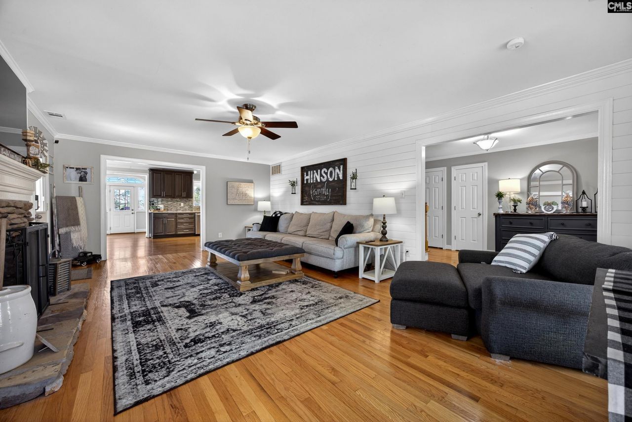 106 Lorick Circle Photo 6