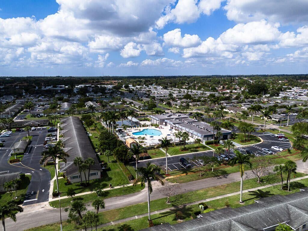 2758 Emory Drive E, Unit B, West Palm Beach, FL 33415 Photo