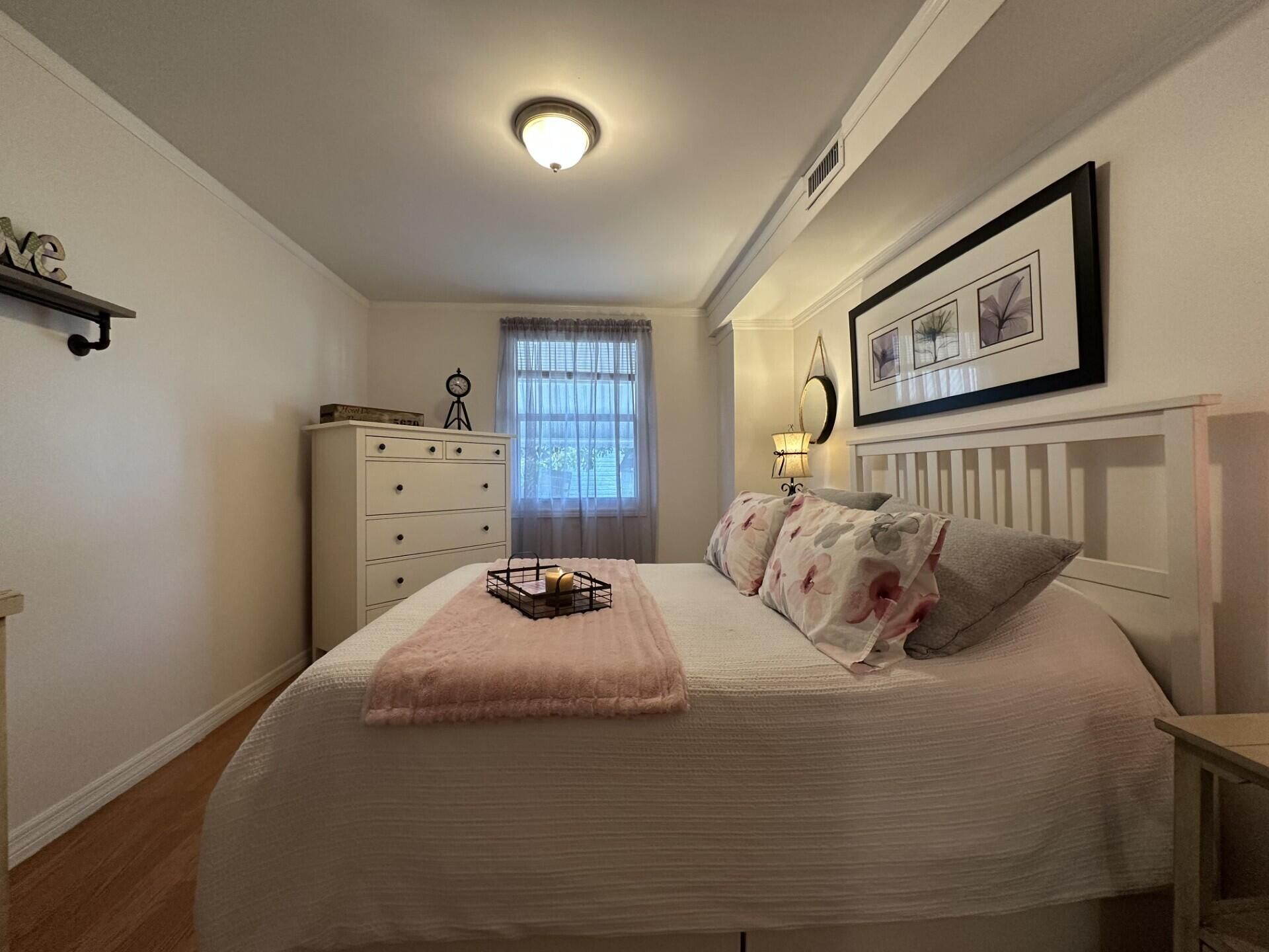 8661 SW 18th Place, Davie, FL 33324 Photo