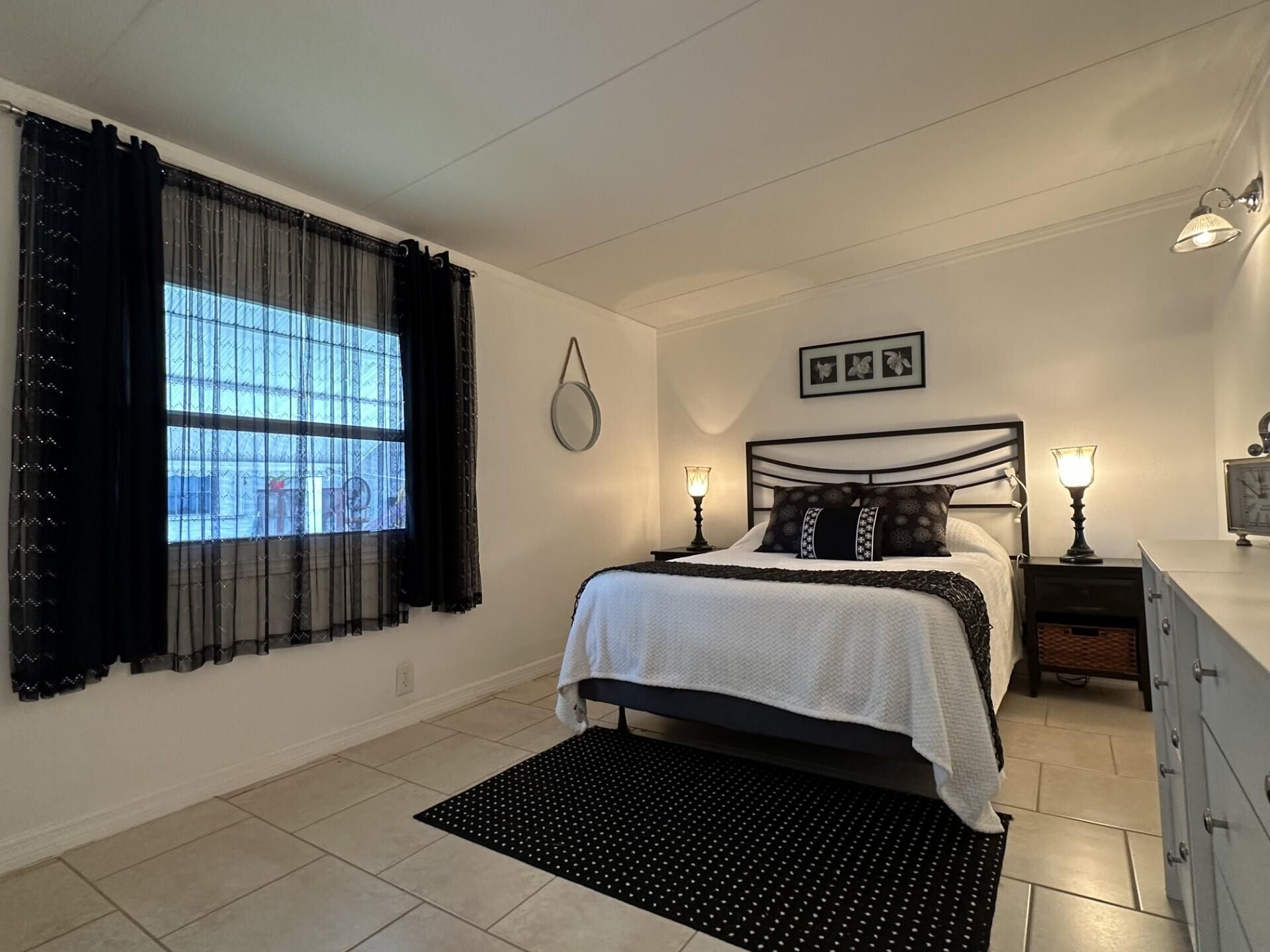 8661 SW 18th Place, Davie, FL 33324 Photo